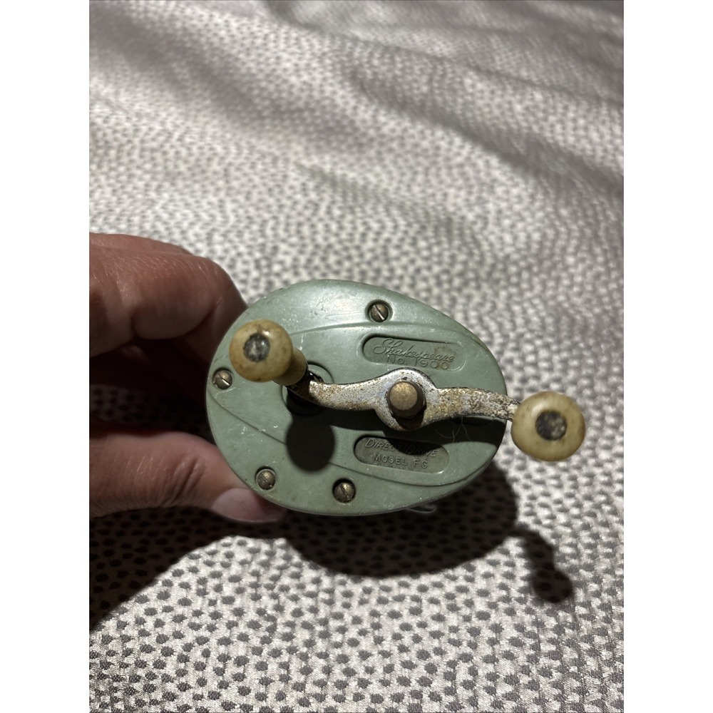 Vintage Shakespeare Direct Drive Reel No 1900 Model FG